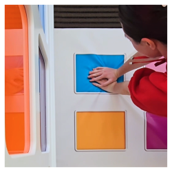 Muzyczne Kwadraty z panelem ściennym