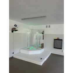 Zestaw 2 kolumn wodnych w podeście 140cm